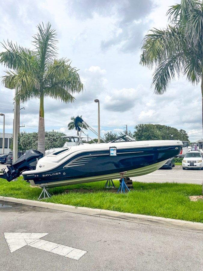Лучшая цена на Bayliner DX2200