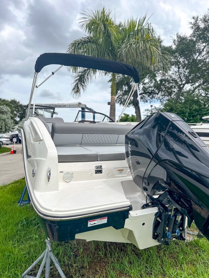 Лучшая цена на Bayliner DX2200 2024