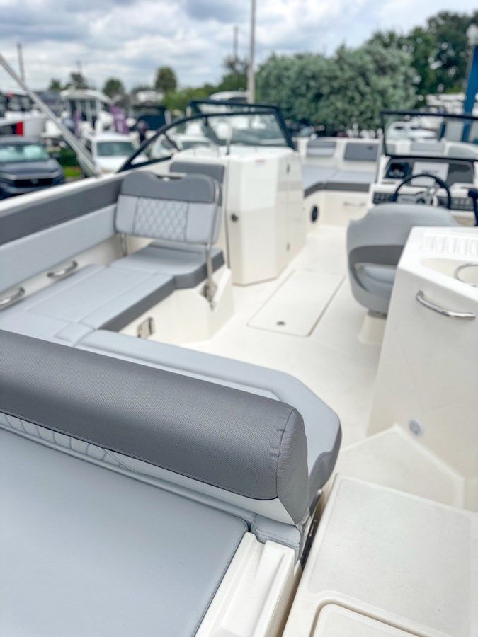 Купить яхту Bayliner DX2200 21 в Shestakov Yacht Sales