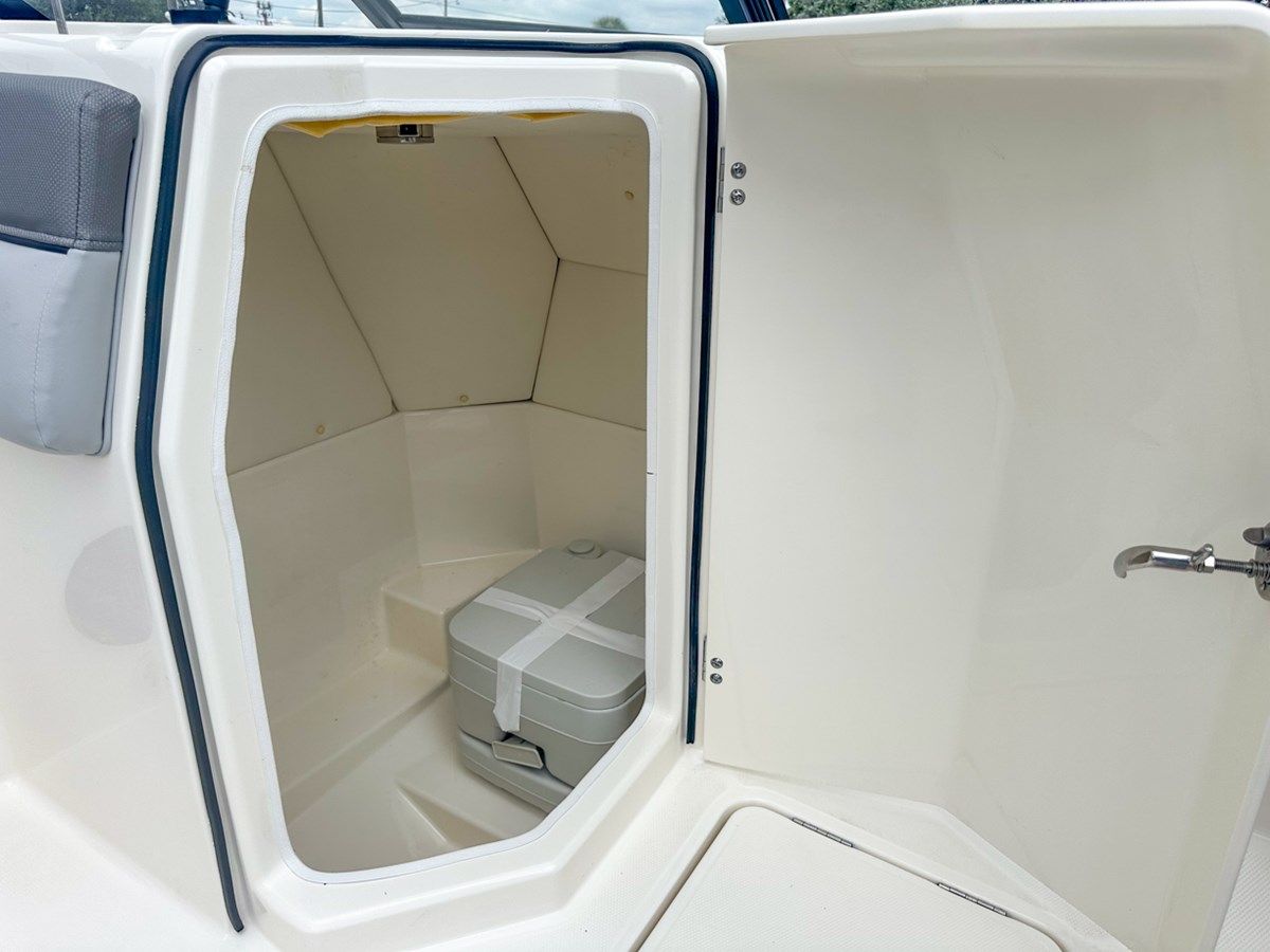 Лучшие предложения покупки яхты Bayliner DX2200 21