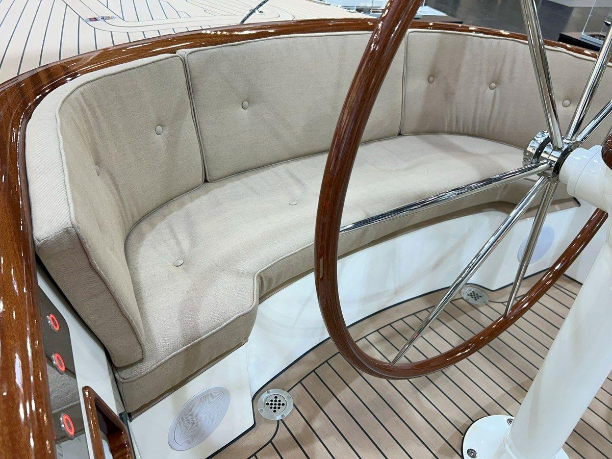 2024 Leonardo Yachts Eagle 38 - LEONARDO YACHTS