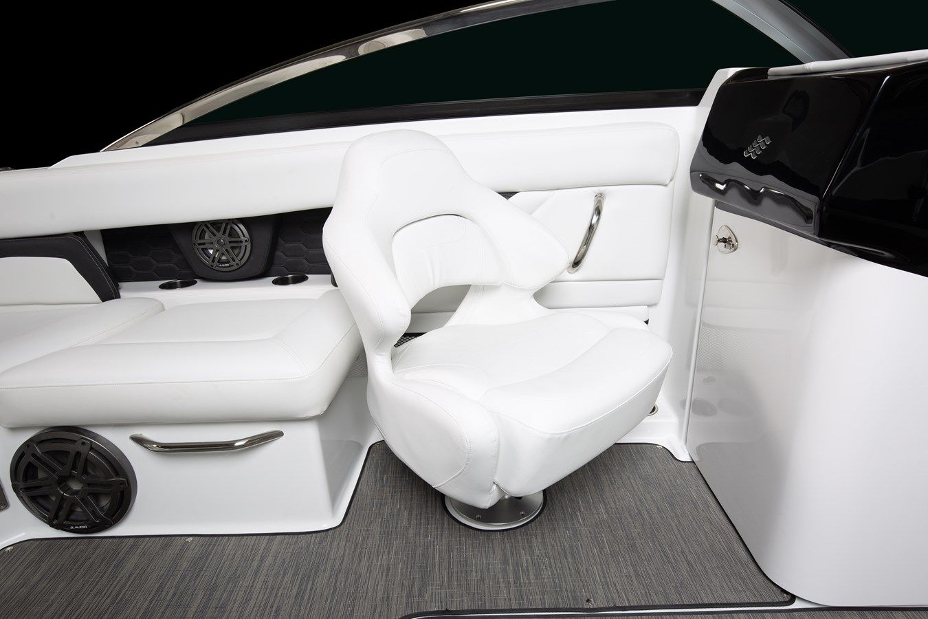 Buy a Four Winns HD5 HD5 at Shestakov Yacht Sales