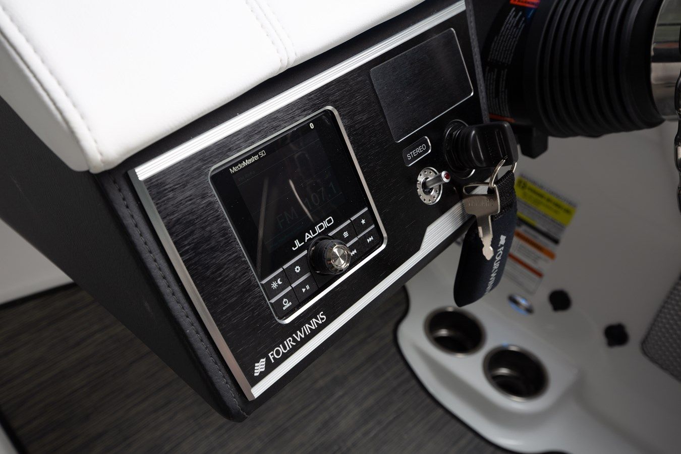 Four Winns HD5 - FOUR WINNS price