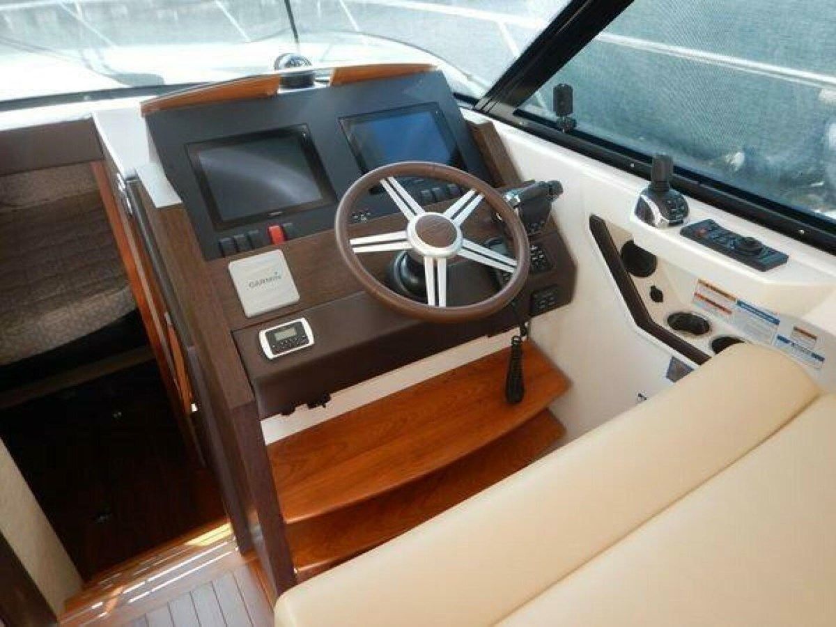 Buy a yacht New Arrival - Tiara