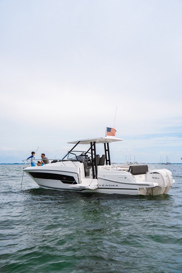 Купить Jeanneau Leader 9.0 WA S2 2025