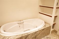 Victoria Explorer 105