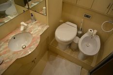 Buy a White Shark 65 at Shestakov Yacht Sales