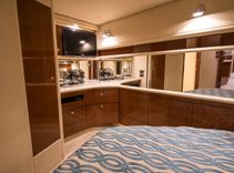 Купить яхту 580 Super Sun Sport в Shestakov Yacht Sales