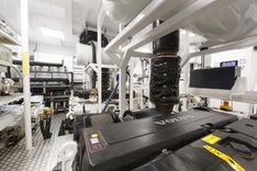 121 ft Explorer 37 - VAN DER VALK yacht sale