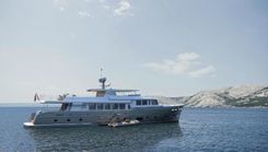 the best price on 121 ft Explorer 37 - VAN DER VALK