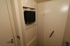 Buy a VANTAGE - PERSHING at Shestakov Yacht Sales