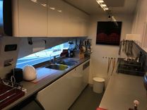 the best price on Kisses 2009