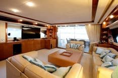 the best price on LADY VICTORIA 2005