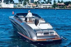 Продажа яхты - - RIVA YACHT