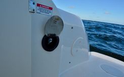 Boston Whaler 230 Vantage - Boston Whaler yacht sale