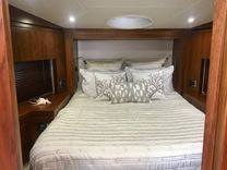 best yacht sales deals Splash Manhattan 55