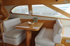 best yacht sales deals La Linda Vida 2003