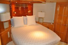 Buy a yacht La Linda Vida 58