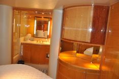 best yacht sales deals La Linda Vida