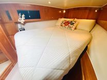 Buy a yacht The Motley Crew - NAVIGATOR