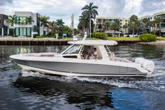 Buy a 350 Realm Realm at Shestakov Yacht Sales