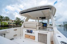 the best price on 350 Realm 2019