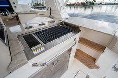 Buy a yacht 350 Realm Realm