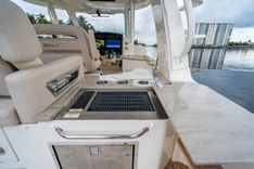Buy a 350 Realm 2019 at Shestakov Yacht Sales