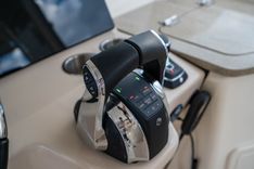 the best price on 350 Realm - Boston Whaler