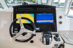 the best price on 350 Realm Realm