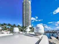 Купить яхту - - Cruisers Yachts в Shestakov Yacht Sales