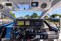 Купить яхту - - Azimut Yachts в Shestakov Yacht Sales