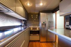 Лучшая цена на Divine Madness - Baia