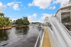 the best price on Takia 2001