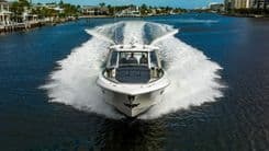best yacht sales deals  420 Outrage - Boston Whaler