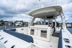 Buy a yacht  420 Outrage - Boston Whaler