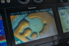 the best price on  420 Outrage 2016