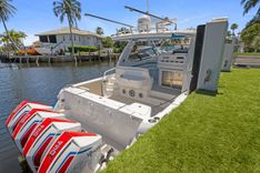 Buy a yacht - - INTREPID POWERBOATS INC