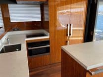 ABOVE & BEYOND - Maritimo