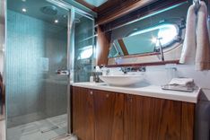 MARIN - Sunseeker yacht sale