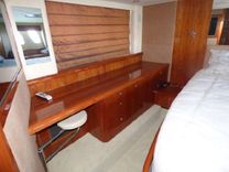 Buy a yacht Z - Sunseeker