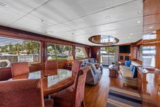Buy a yacht JEF82110L506 Starship Pilothouse