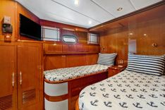 best yacht sales deals JEF82110L506 2006