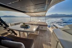 HIT - PERSHING yacht sale