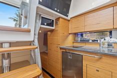 Buy a yacht Lobo Del Mar II 405 Conquest