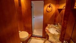 Продажа яхты UNBRIDLED 2003