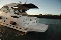 Buy a yacht - - SEA RAY