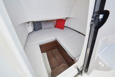 Jeanneau Leader 7.5 CC S3 yacht sale