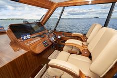 Купить яхту DAYCHASER - BARTON & GRAY YACHTWORKS в Shestakov Yacht Sales