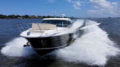 Buy a yacht Regal 38 - Regal